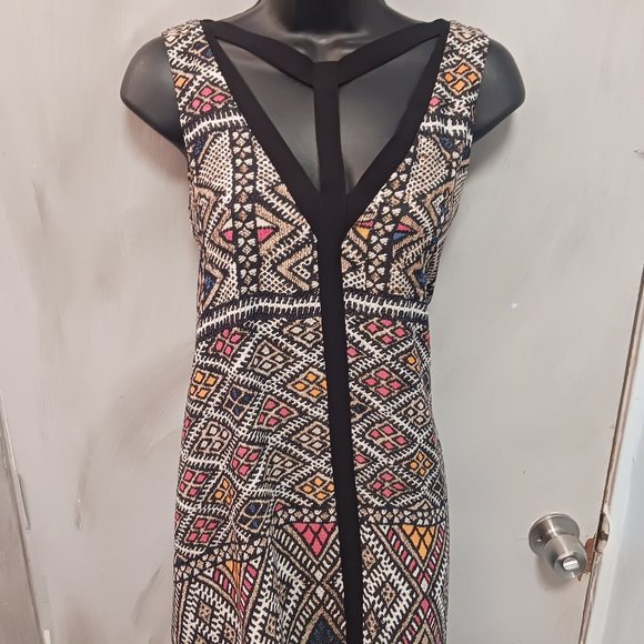 BCBGMaxAzria Dresses & Skirts - BCBG Max Azria Geo Print